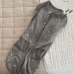 Gray Star Patterned Baby Swaddle